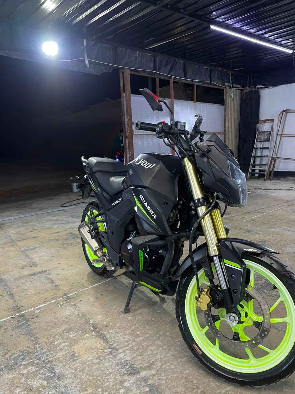 للبيع هيوشه السعر DR200     (950).  
نضافه 90/100
محرك وكير. نضافه فول
نشاطه فول
اضافي صالنصه رياضي.  
مكان الانبار حديثه
***********
