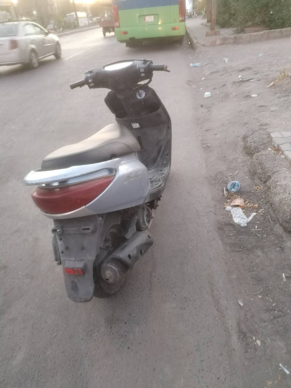 بريز للبيع دراجه خير من الله هندر واحد نقص باتري سعر 375وبيهه مجال بسيط رقم *********** مكان بغداد مدينه صدر
