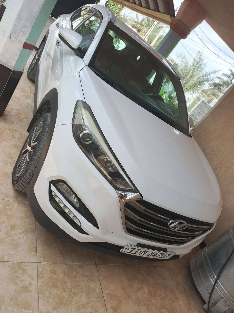 تواسان 17 خليجي نص فول ماشية 90 الف سياره نضيفة جدا بسعر مناسب 170 مكان ديالى رقم اله ***********
