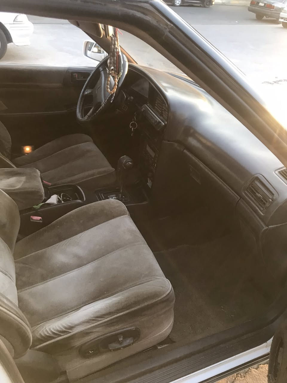 السيارة مكفوله بلاديه  بيه الجاملق البصف السايق ضربه خفيفه الاستفسار الاتصال على *********** او عل الخاص
