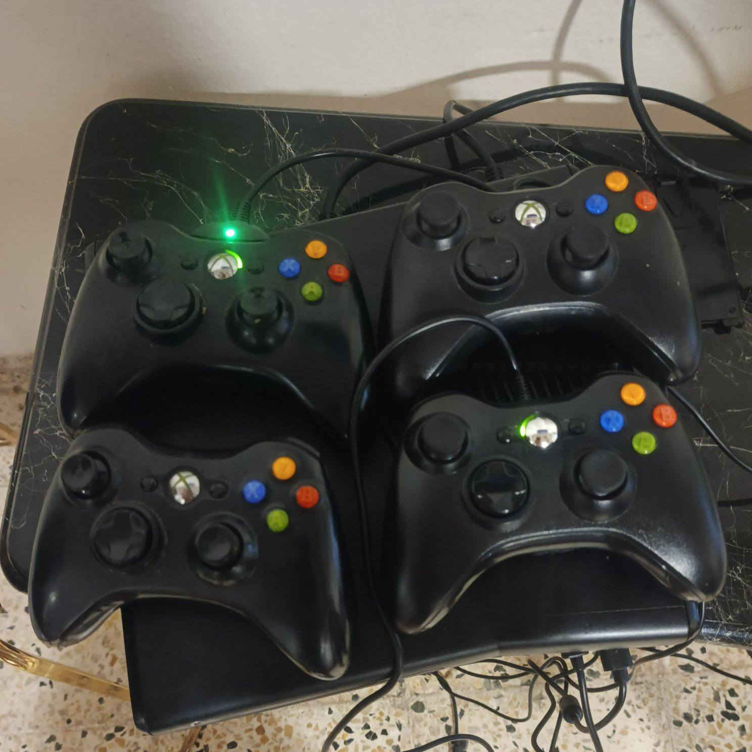 Xbox 360 للبيع مهكر بي ١٠٠لعبة  مع ٤يدات يدتين منهم بلوتوث  وهارد ٣٢٠كيكا   مكاني موصل


**إذا كنت صاحب هذا الإعلان وتريد حذفه لأي سبب، رجاءا أرسل رسالة إلى الدعم الفني**