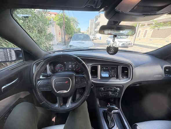 دودج جارجر (2020) SXT🔥🔥

🛠️ ضرر سرقة جاملغ وباب جهة السائق
⚙️ محرك 3600 سي سي
🔑 دخول ذكي + بصمة عدد 2
🪑 كراسي جلد
✔️ إيرباك سليم 100%
🔧 لغد وشواصي مكفولة
✅ محرك وكير مكفول بالكامل

السعر: 22,300$بيها مجال 
مكان تواجد السيارة: بغداد / المنصور
رقم صاحب السيارة: ***********
الصفحة مكلف بالنشر
