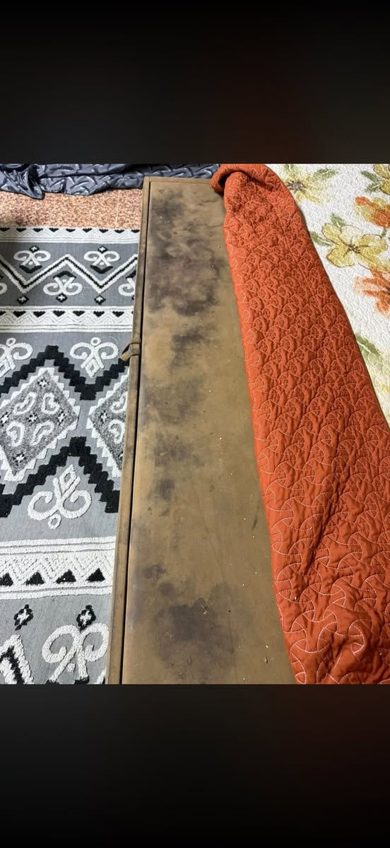 غرفة نوم تركي اصلي للبيع 6 قطع المراية مال الزاوية موجود تجي وياها عيوبهة مكان الخزن الي بل جرباية وصخ والمجرات الثنين مال ميز التواليت بيهن كسر بسيط العنوان البصرة المعقل رقم التواصل *********** السعر عل سوم أنطيني سومك على رقمي ونتفاهم بيع مستعجل

