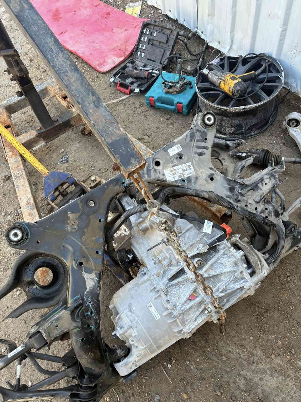 من قلب الحدث الحمدالله تم تبديل ماطور خلفي كملت أخوكم ابو جان صيانة موقعيه تشغيل الدخول جديد اي شي بل خدمة *********** باجر الكلار ان شاء الله الي محتاج شي اب كلار او كفري جلولاء ديالى يتصل تحياتي الجميع
