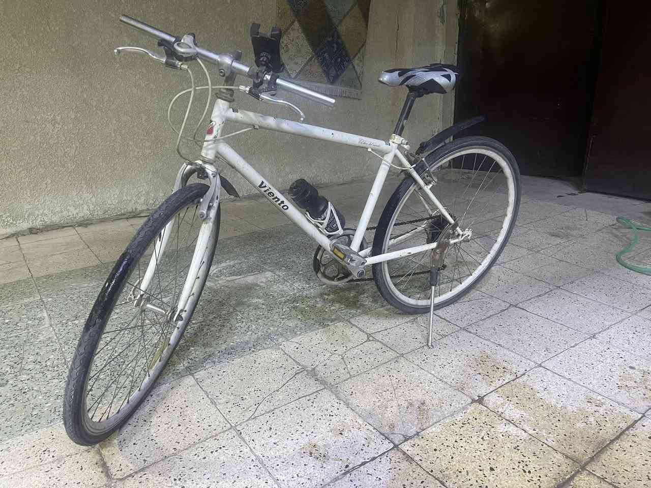 السلام عليكم
بايك 700C للبيع بسعر 100 الف وبي مجال


**إذا كنت صاحب هذا الإعلان وتريد حذفه لأي سبب، رجاءا أرسل رسالة إلى الدعم الفني**