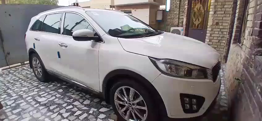 السلام عليكم
سياره سورنتو  للبيع موديل 2018
كفاله عامه
فول مواصفات عدا الفور ويل
السعر 245 ورقه
موبايل ***********
