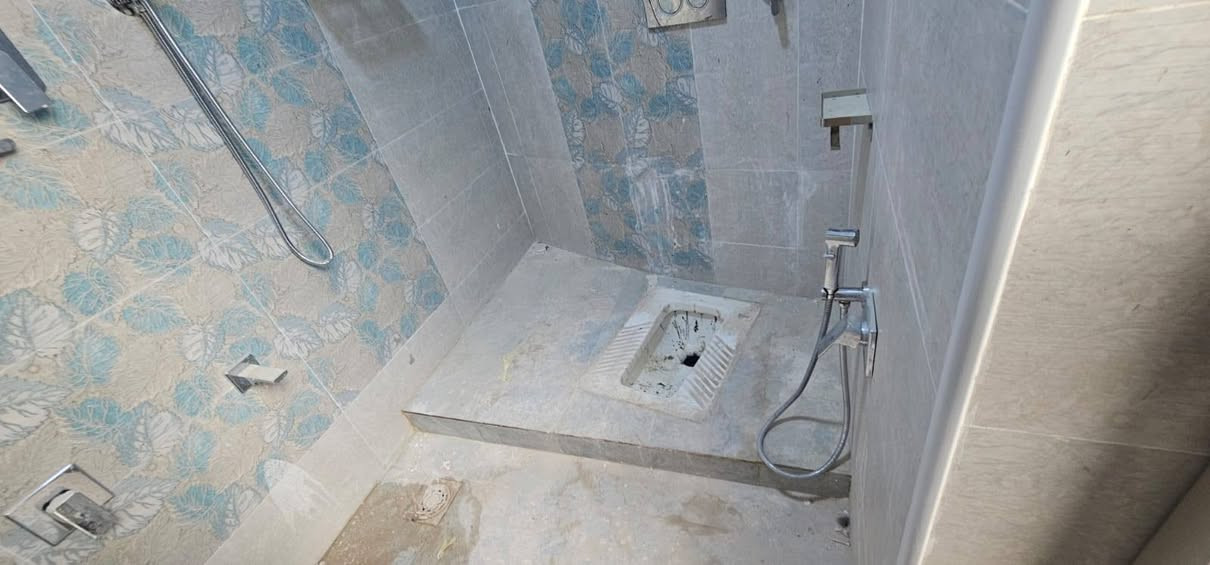 جانب من أعمالنا في مدينة الرفاعي 
منزلـك يلمـع وحياتك أسهل 
[إيلياللتنظيف الموقعي والمنزلي
هل تبحث عن خدمات تنظيف منزلية أو تجارية فائقة الجودة؟
نحن نوفر لك حلولاً شاملة لتنظيف البيوت، المكاتب،المجمعات بخبرة واحترافية. 
🏡 خدمـاتنا المتميزة تشمل:
:تنظيف عميق وشامل للمنازل والمجمعات التجارية تنظيف وتلميع الأرضيات،الزجاج،الجدران
أدوات ومواد تنظيف عالية الجودة وآمنة.
أسعار تنافسية تناسب الجميع.
للتواصل يرجى الاتصال على الأرقام التالية 
***********
***********
