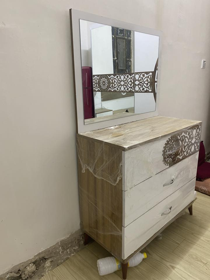 غرفه تركيه للبيع نظيفه جداً 5 قطع سعره 450 عنوان بغداد جزيرة بغداد السياحه للاستفسار ***********@إشارة
