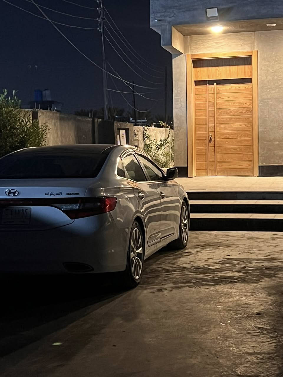 سلام عليكم ازيره موديل 14 خليجي فول مواصفات 
السونار بل منشور 
مكان سياره بغداد
مري شفط
3بردات لخلفيه كهرباء
حساسات امامي خلفي 
شاشه وكامره خلفيه 
تحكمات ستيرن 
كراسي كهرباء 
مكينه 6 سلندر مكينه وكير ما مفتوحات كفاله 
قماره جام بني رامه 
ماشيه سياره 126 الف 
لايت 3 طكات يصعد وينزل 
عليهه منضومه زنون سياره نضيفه مال جناي نصبتهه تخبل 
ترهم بيع ومراوس بجيب السعر 150$
***********
