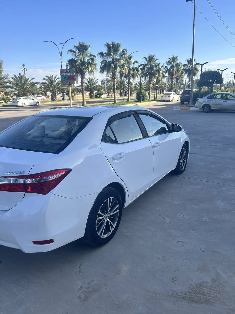 كورولا خليجي ابيض موديل 2015 محرك 2000 (3zr)
لايتات عالي وناصي ولد دعامية وحجل باللد ( سستم زنون بالضمان ) 

مسجل شاشة لمس بلاد مال امريكي

تخم تاير جديد قياس ١٦ + تخم ويل كب مشيف 

جك ويل سبانة عدة اطفاء و الكتلوك مال الشركة وياها.

السيارة اني مطلعها من الشركة زيرو بسنتها ولحد الان على ايدي فقط.

4 قطع رش + بارد بالصندوق الخلفي

مكفولة من الضرب والحادث
كير ومحرك مكفول

سنوية بأسمي تحويل شوكت متريد.

السعر 120
التواصل ***********
ديالى- جلولاء
