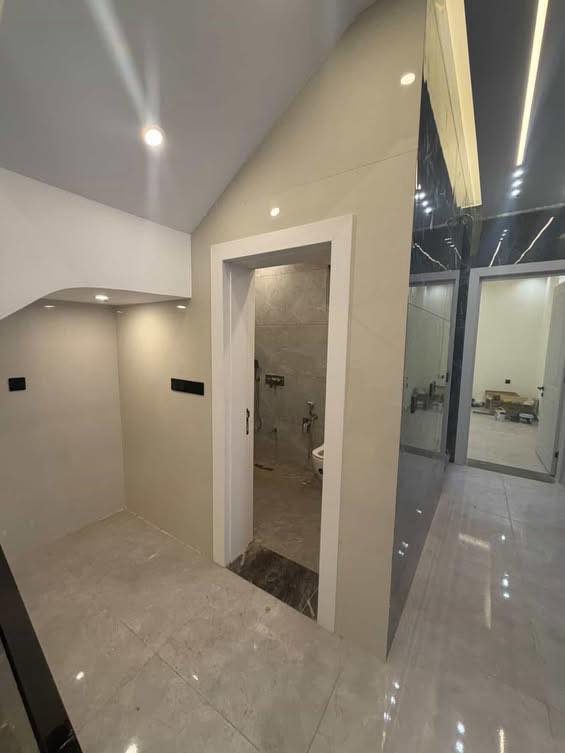 بيت بلدوره بل بوعيثه مدخل البوعيثه بعد السيطره 100م واجه 10 بيت جديد مامسكون قبل ديلوكس بناء حديث 2025 اي استفسار لاتصال ع لرقم 

***********
