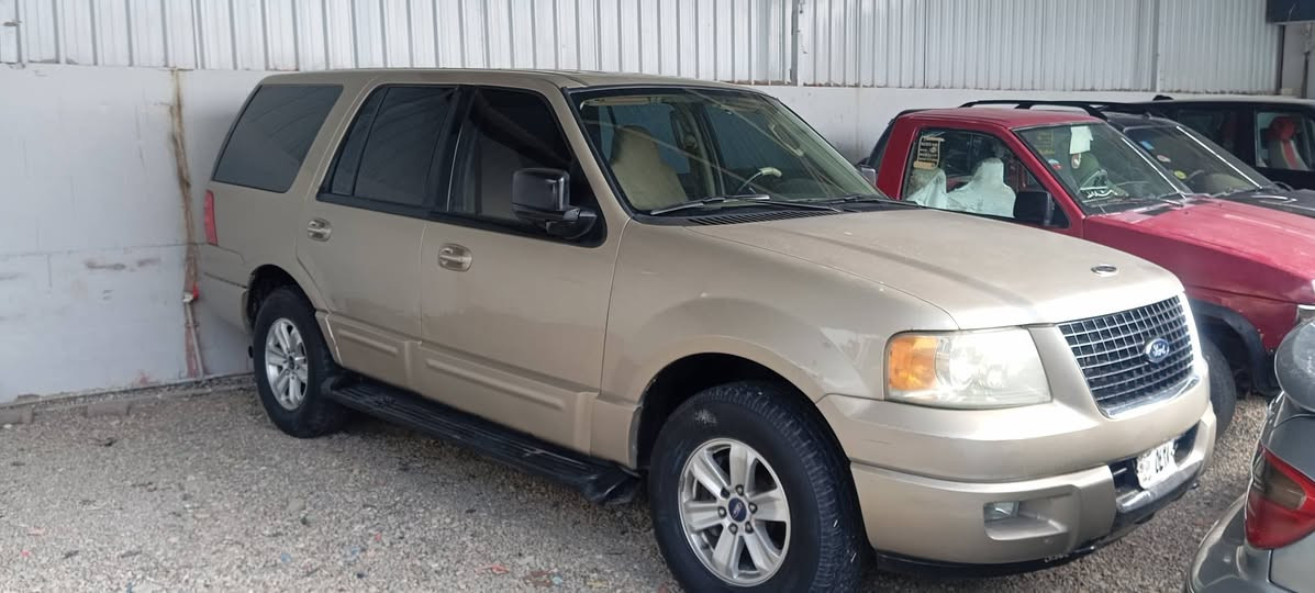 فورد ايكسبريدشن موديل 2003ارمي سورانه سياره كه زور زور جوانا هه موو كياني بيلاده الوكوريش اكه م به شتيك به دلم بيت ***********-فايبه ر واتسابي له سه ره -ارمو اوه لياتي به شه رت شربازهير, السليمانية
