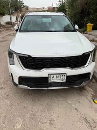 كيا سورنتو ٢٠٢٤ خليجي كفالة السيارة رقم بغداد ماشية ٧٣ الف السعر ٣٠٠ $...