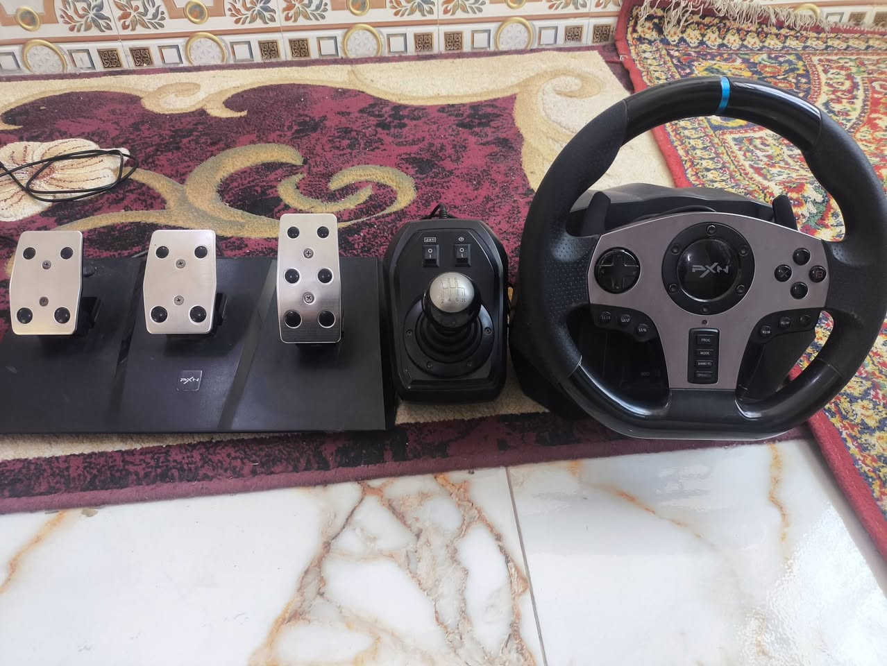 دركسون v9 للبيع
نظافه: 80%
مده الاستخدام 6 اشهر 
بي شويه عواج بل فيشه جهاز شغال كلشي مابي 
كير عادي واتماتيك 
سعر 95 بي مجال قليل جدا 
مكاني نجف 
للاستفسار ***********
