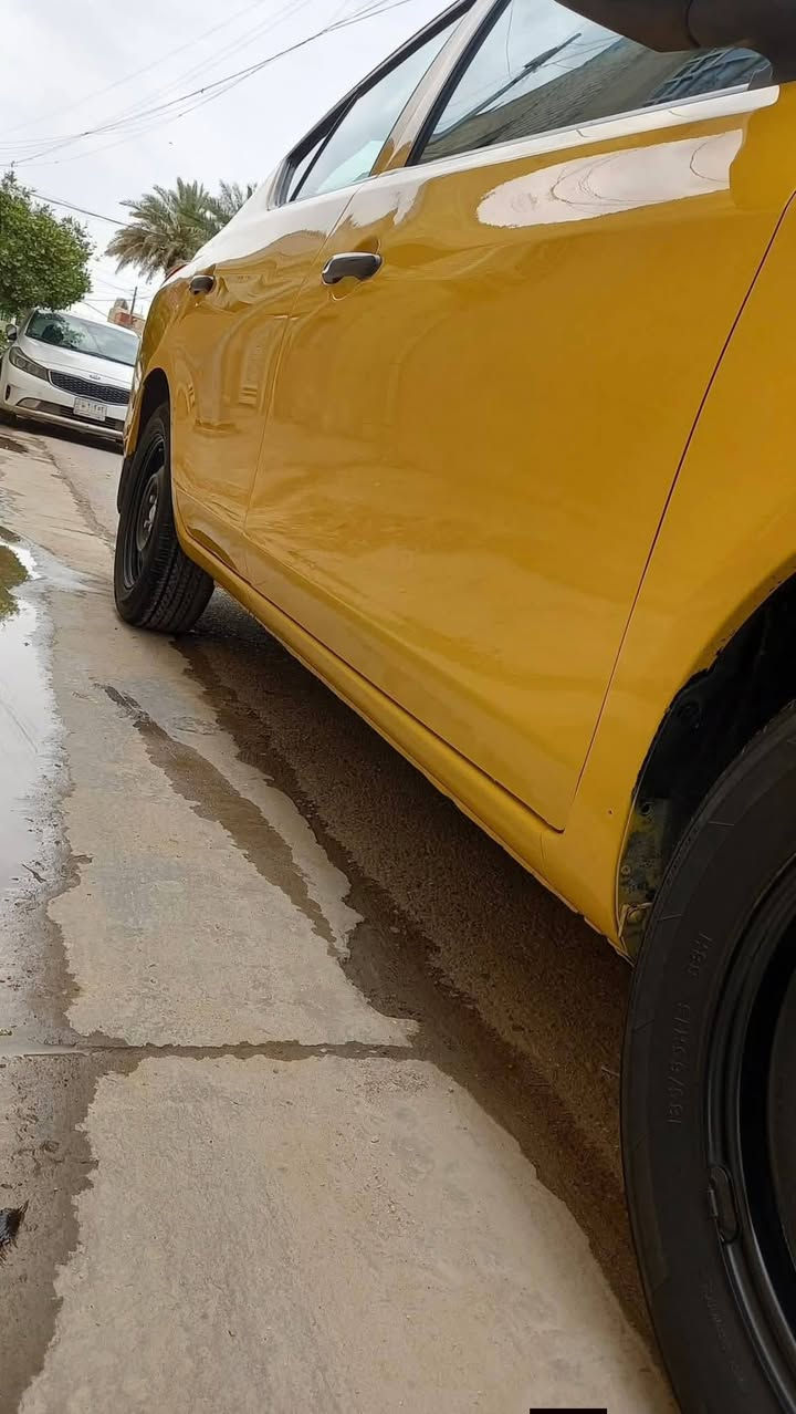 من رخصت مدير إدارة نيسان فيرزه واردموديل 12 ماشيه 150مكينه كير خير من الله تبريد ثلج بيهابابين ظربه مال دراجه والباقي ليبل واحد بيها سونر بسمي السياره السعر 75بيهامجال داخلها جديد العنوان بغداد ***********
