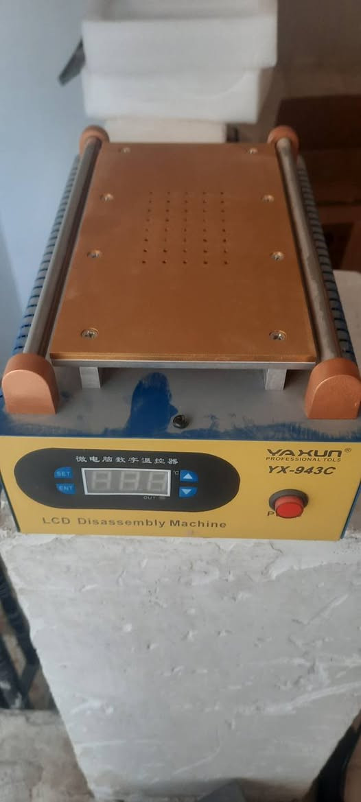 السلام عليكم، للبيع مجموعة أدوات صيانة محمول (استعمال شخصي)، الأدوات نظيفة جداً ولم تتعرض لأعطال سابقة:
🔹 محطة لحام (Soldering Station): حرارة منتظمة واستجابة سريعة.
​🔹 باور سبلاي: دقيق جداً في كشف الشورت والأعطال.
​🔹 أدوات فك: مجموعة كاملة خالية من التآكل.
​
التواصل مع الرقم ***********
