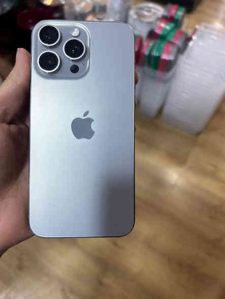 السلام عليكم آيفون 15 برو ماكس للبيع بطاريه 100 دبل شريحه الجهاز جديد ومكفول حت من شخط جان مضموم الجهاز السعر مليون و175 وبي مجال قليل كلش مكاني نجف للاستفسار ***********
