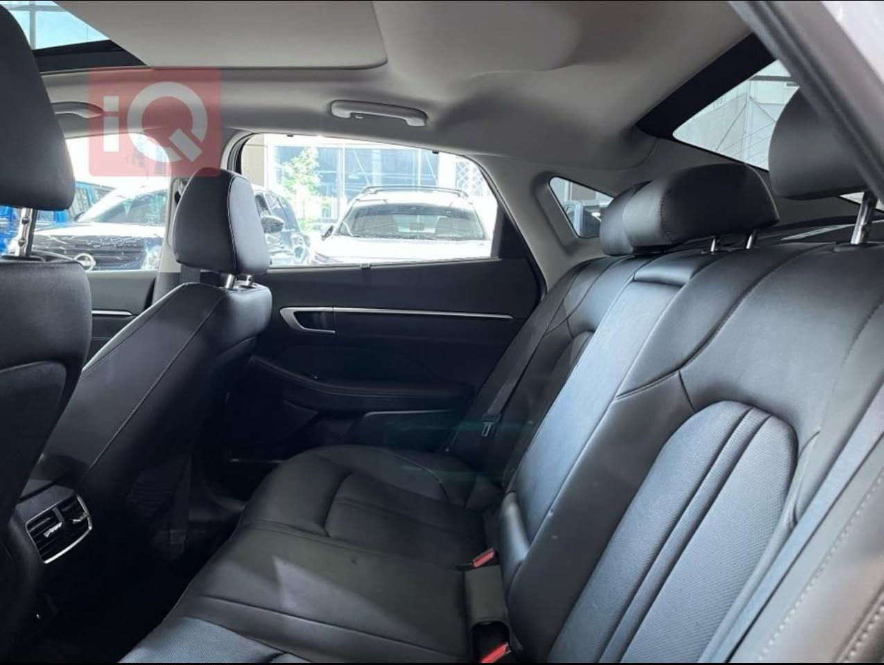 سلام عليكم هونداي سوناتا هايبرد 2024 . فول مواصفات اعلى فئة .ثلاث قطع صبغ بدون دواخل بدون ايربك . ماشي 27 الف ميل . السعر 188 ورقة ومجال بسيط .. للاستفسار ***********
