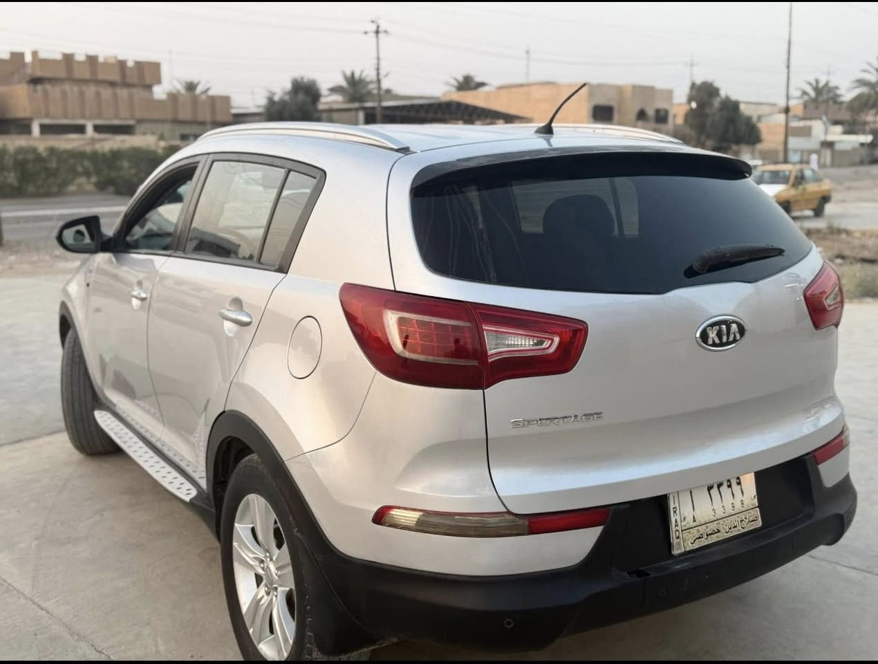 السلام عليكم / كيا سبورتج 2011 خليجي / رقم صلاح الدين مشروع وطني تحويل مباشر / مواصفاتها ويل كب حساسات تحكم ستيرن / بيها صبغ 5 قطع بدون حادث بدون ضربه تكم قماره سليمات / كير مكينه حداديه مضبوطات / السعر 113ورقه بيها مجال / ***********
