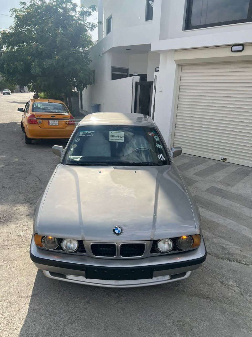 سلام عليكم bmw موديل ١٩٩٢  525 بيلاد توماتيك لون نفطي سياره موسفات فول فول برده سلايت كوشن جلد بجم عريض سياره جاهزه سياره مال جناي كير محرك كول شرط سنويه اقل من سنه ساقت كوبون بنزين كهربايت كوله شغل سياره كاعد ٤ تيرات و ويل جديد ضربه بس كدام سكن مال سكن بتانه شويه بي وره سقف تيكمه دواخل باب كوله مابي
سعره مناسب ٥٥ مجال 
***********
***********

سلام عليكم bmw ١٩٩٢  ٥٢٥ بيلادي توماتيك رنگي نفتي سياره كه فول فول برده سلايت كوشن جلد پيش پان سياره كه تازه جاهزه سياره ي ماله كير و مكينه ي و كربهاي بشرت سنه وي ساليك به سه رجوو كوبون  بنزين هه يه ٤ تاي و يل تازه ي بوو بستراوه  سياره كه ليداني پيشي هه يه ناو بتانه ي سكني پيويتي به س دواو سقف و شانو ناو ده رگاي كبسه سعري مناسبه ٥٥ ومجال
***********
*********** كركوك, العراق
