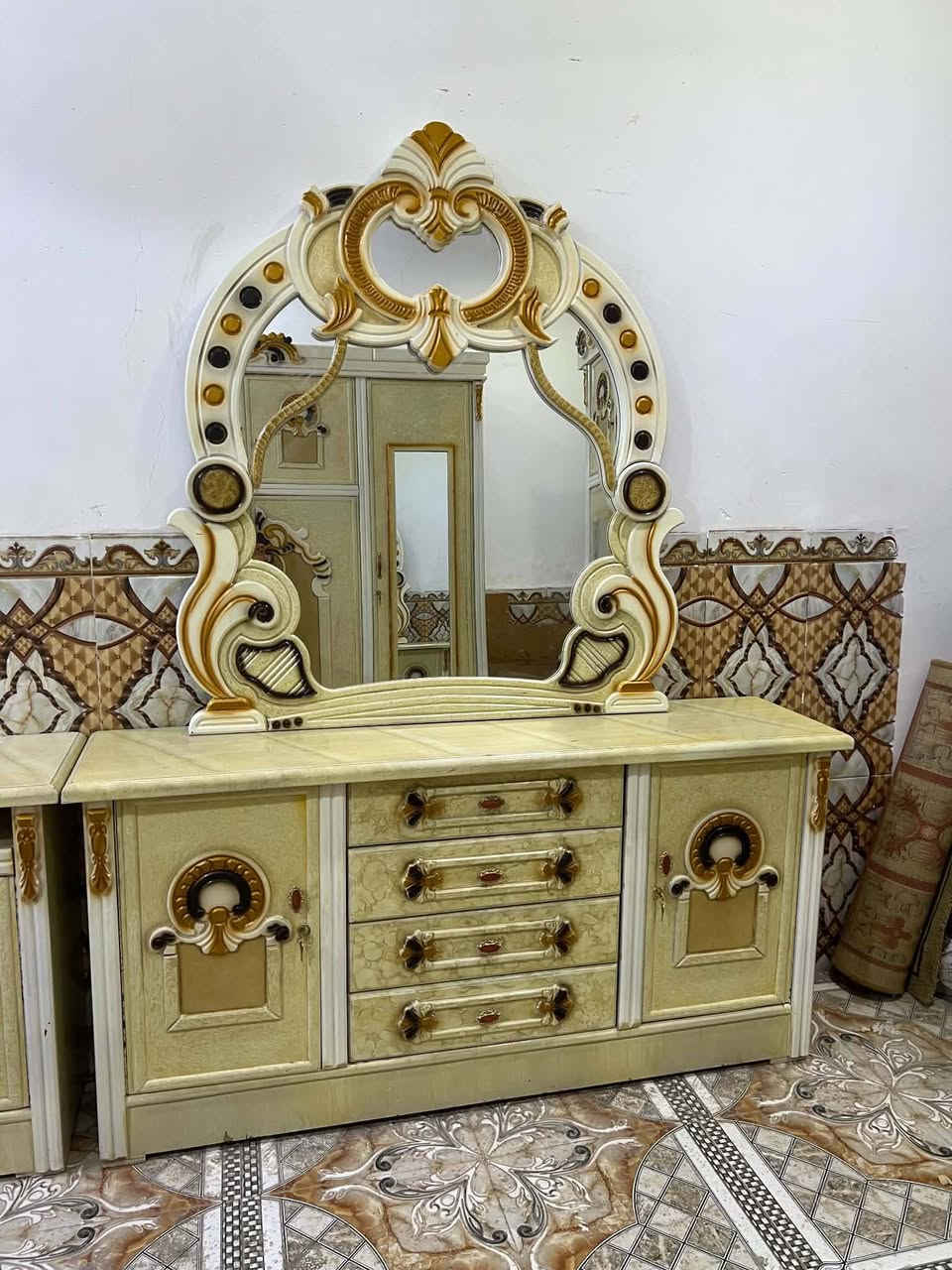 غرفه صاج كبس شريطي ام السته طابقين ضخمه سعر 950 نهايته عنوان سوك الشيوخ حي العسكري


**إذا كنت صاحب هذا الإعلان وتريد حذفه لأي سبب، رجاءا أرسل رسالة إلى الدعم الفني**