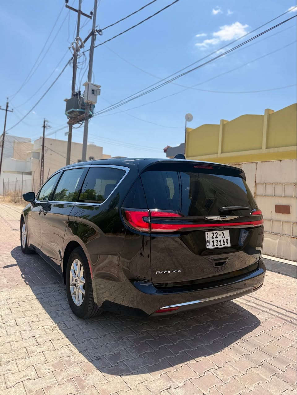 كرايسلر باسفيكا 2024 CHRYSLER PACIFICA ✅ السعر ماسب ✅ 🔥

7 راكب عائلي فول سياحي 

للبيع او مراوس 

تشتغل وتمشي  ‼️

رقم اربيل جديد بسمي شرط تحويل غرامات 👍

الحادث كما موضح بالصور … فقط جاملغ وبونيت تبديل وباب سائق مصبوغه اثر شخط بدون دواخل✅

بدون دواخل مكفولة من اللغد والشواصي ماشية 38 كم الف ✅

موديل 2024 ✅

 ايرباك ستيرن ودشفول  ✅

ماشية 38 كم الف فقط ✅

#مواصفات تورنك L فول تجي عدا الفتحة :

1- بصمة تشغيل وابواب بصمة 5

2- هاند بريك بصمة كهربائي

3- محرك 6 سلندر 3600 وبانزين 

4- هيترات بالكشنات

5- رادر امامي وجانبي 

6- بيبان كهرباء ( تحكم ريمونت ) وبصمة أبواب 

7- صندوق كهرباء شفط بصمة 

8- رادار امامي خلفي بريك ذاتي توقف مانع تصادم + قيادة ذاتية 

9- كشنات جلد VIP منفصل 7 راكب

10- مانع انزلاق 

 11- كشن خزن ميموري حركات 2

12- لايت لد الشكل الجديد 

13- تنبيه الخروج عن المسار 

14- تبريد مركزي ثلاثة قطع منفصل

15- تدفئه كراسي وستيرن تدفئة

16- تحكم استيرن فول امامي خلفي

17- اشاير بالمري وهيترات بالمري

18- تشغيل عن بعد 

19- كير ماوس 9 سرعات 

20- مثبت سرعة 

21- منافذ USB و TiBC متعددة خلفية وامامية

22- حاكيات متعددة

سعر مناسب جدا 🔥 🔥 ✅ 

 جديدة حيل ماشاء الله ✅ 

مكاني كركوك  للاستفسار اتصل *********** كركوك, العراق
