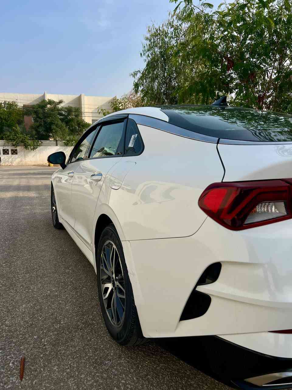 نوع السيارة والموديل 2021:k5
الوارد: خليجي 
الحادث: ربع البنيد صبغ 
الصبغ:
الدواخل: سليمات 
الايرباك: سليم 
الممشى: 70 الف 
حجم المحرك: 2.500
المكان+المنطقة: النجف  
سعر مناسب: 195
رقم الهاتف: ***********
جميع المواصفات:فول
