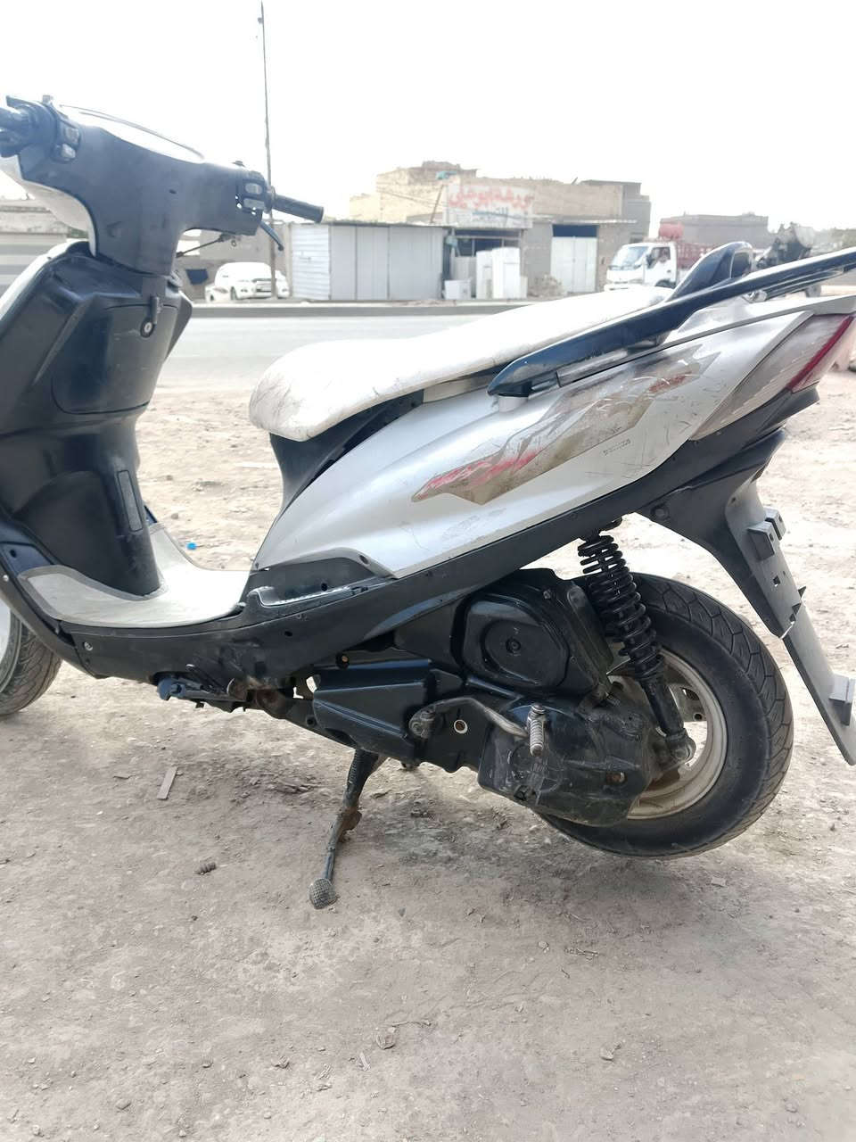 السلام عليكم مكلف بل نشر دراجة ماكس سرعة 140 دراجة سلف هندر جديدة مانقصهة برغي السعر 300وبية مجال المكان بغداد حي النصر ***********
