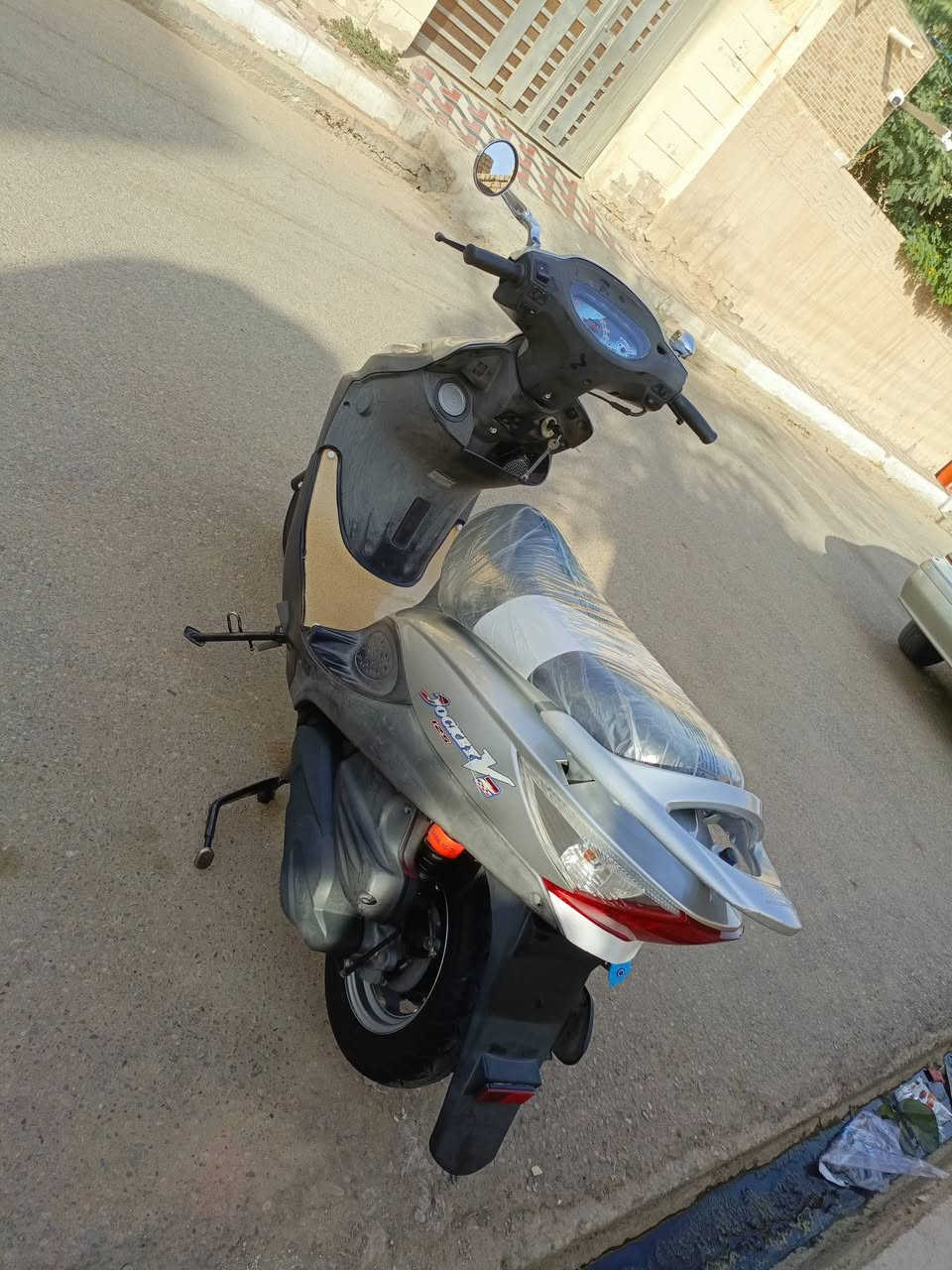 السلام عليكم دراجه للبيع كامكو 2v جاهزه مابيه نقص مكفوله كفاله عامه رمبه وكله عل بلادي مامفتوح برغي بيه تجي وتشوف وتفحص وبخدمتك وبل عافيه عل ياخذه الدراجه ماشيه 12حقيقي الشراي يتصل *********** مكاني قلعه سكر
