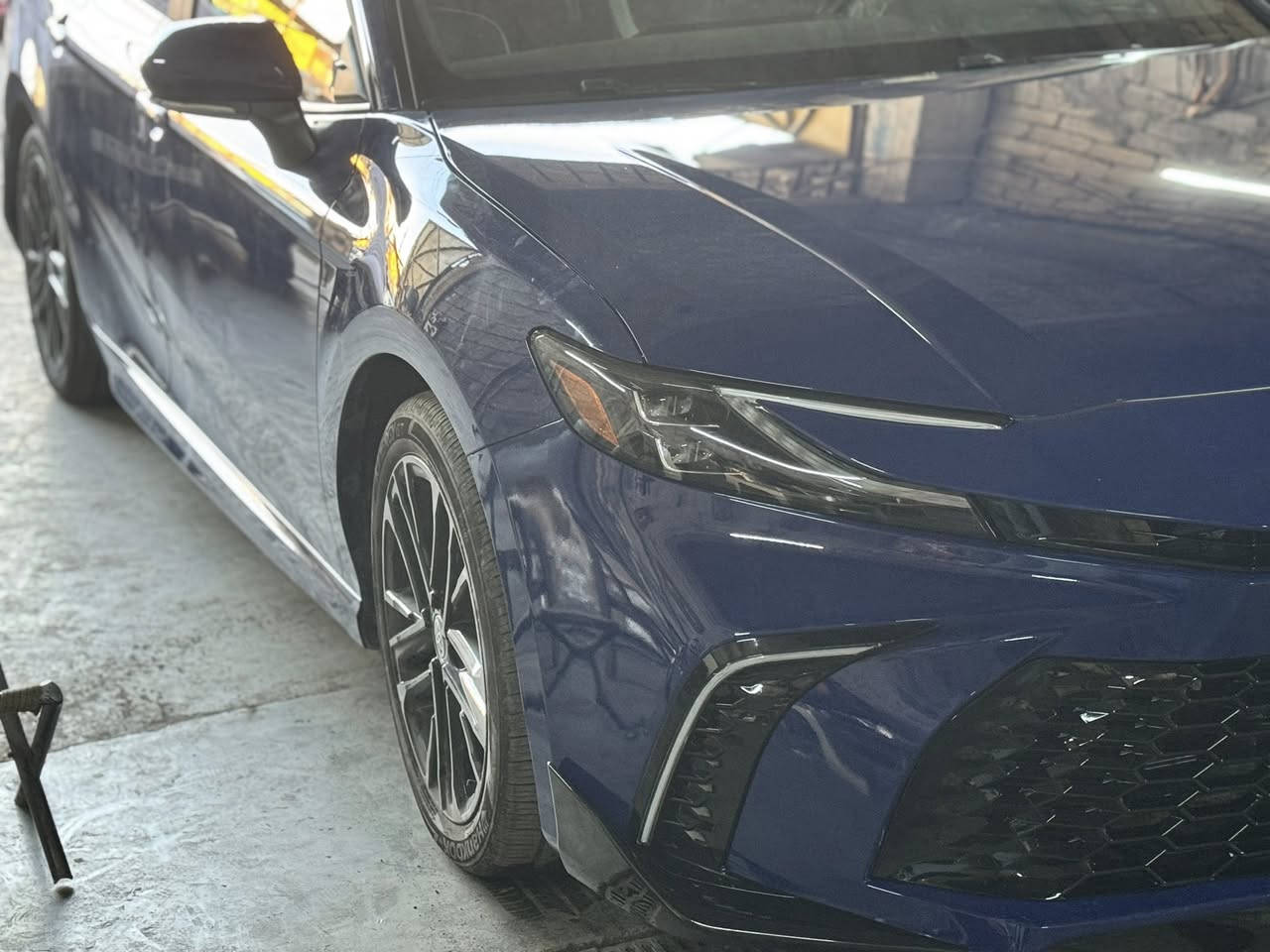 كامري 25 se plus فتحة وشاشة كبيرة رقم بغداد وارد امريكي ضرره بنيد صبغ فقط ايرباك دركه صور الحادث بالمنشور  ماشيه 7000 كيلو  بعده  بحاله الشركه  السعر 243 وبيها مجال كلش كلش كلش بسيط 
*********** بغداد حي العدل صور الضرر مرفقه
