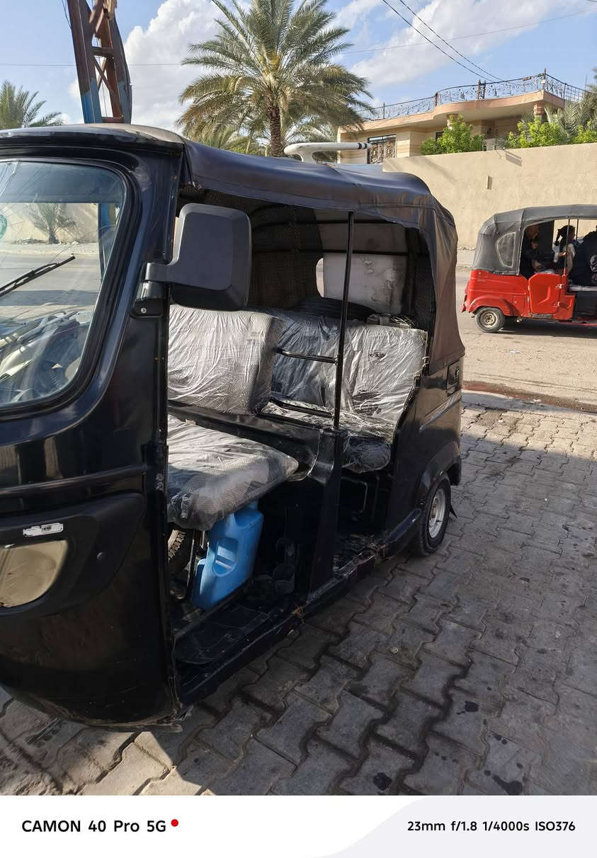 سلام عليكم تكتك تي في اس موديل 2018 شهر 9مرقمة وجاهزة  التكتك نضيفة محرك قبل 5 ايام شديتة جديد من الشركة محرك اصلي مو تجميع وتخم تاير جبلي تخم صلايب  تخم بوربرنات تخم بريك كامل تخم دبلات كلة اصلي من الشركة ومابيهة نقص برغي السعر 4 و200 وبيهة مجال مكان بغداد محمودية الستفسار ***********
