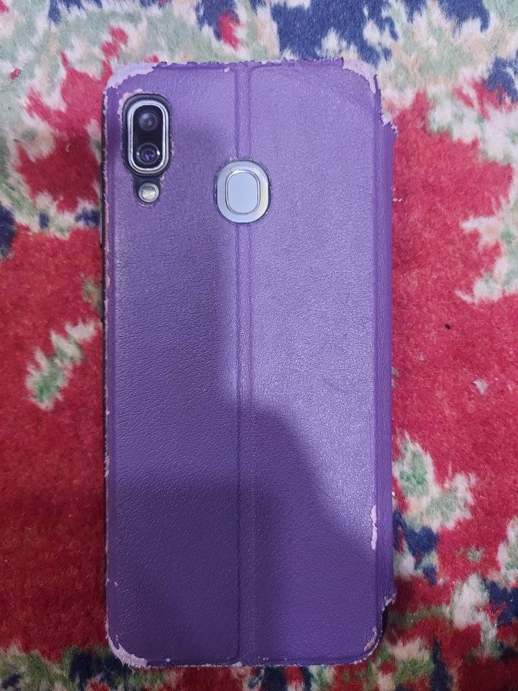 علق تم ويصلك السعر على الخاص
📱 للبيع موبايلين سامسونگ بحالة جيده
🔹 Samsung Galaxy M51
شاشة سوبر أموليد + بصمه
ذاكرة 128
معالج قوي للالعاب سناب دراكون 720
بطارية قوية جداً 7000mAh 
كاميرا خلفية رباعية 64MP
كاميرا أمامية 32MP
🔹 Samsung Galaxy A30
شاشة سوبر أموليد
معالج متوسط للاستخدام اليومي
ذاكره 64
بطارية 4000mAh
بصمة + فتح بالوجه
✅ الموبايلين شغالين 100% وما بيهم مشاكل
✅ استخدام نظيف
💰 السعر مناسب 
📩 للتواصل على الخاص


**إذا كنت صاحب هذا الإعلان وتريد حذفه لأي سبب، رجاءا أرسل رسالة إلى الدعم الفني**