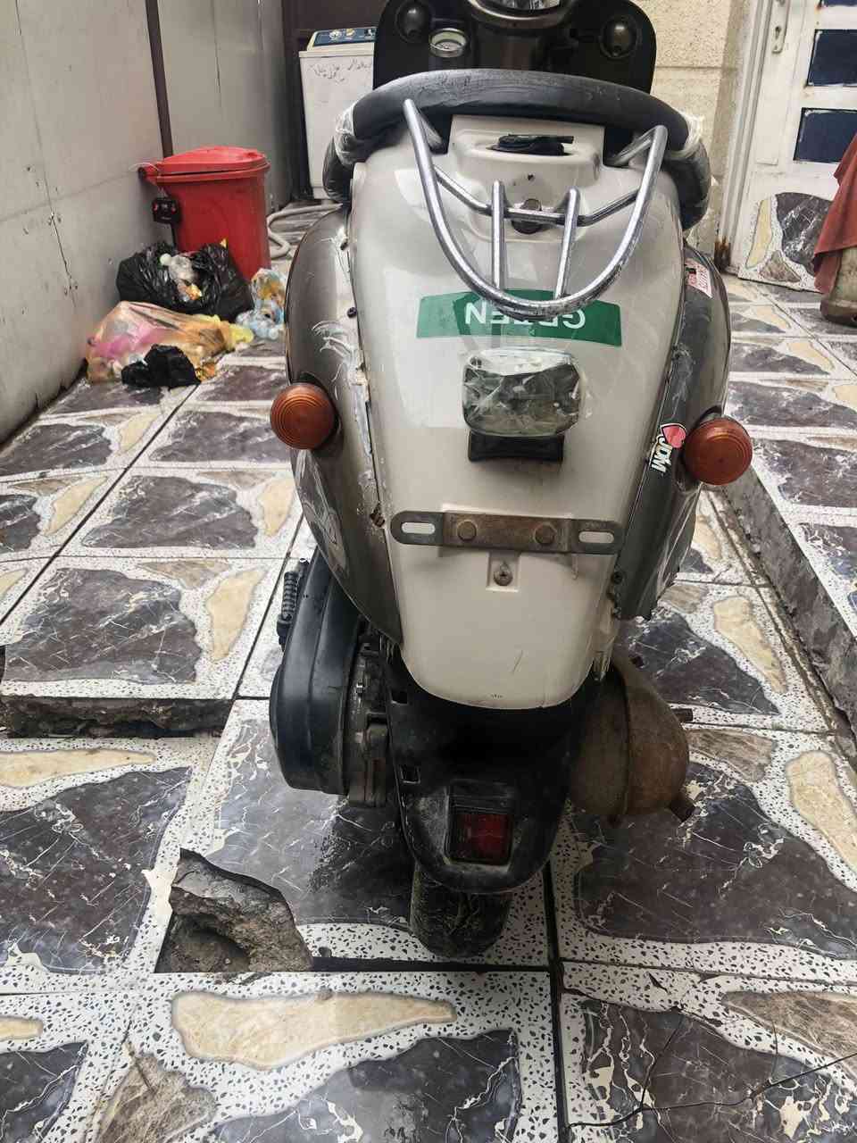 السلام عليكم دراجه يوماها عبدالحليم سرعه ٦٠ للبيع الدراجه نضيفه حيل شلعه ومعدل تعليك مكينه ناعمه نكره سلف وهندر كهربائياته شغاله السعر ٢٥٠ الرقم *********** المكان حي الجهاد
