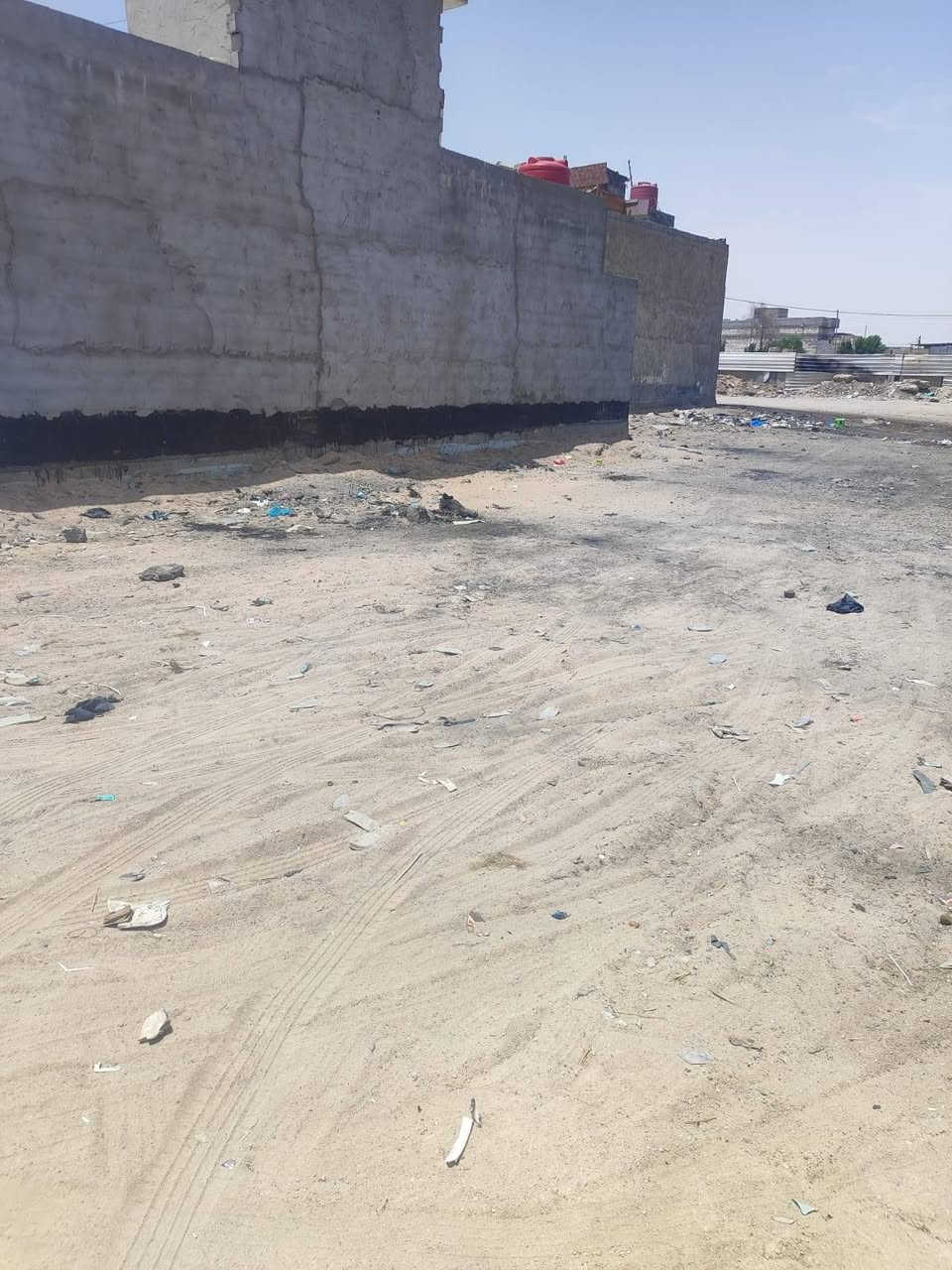 🔴 للبيع قطعة أرض في منطقة أبو الخصيب – أبو الجوزي ***********
***********
▫️ المساحة: 200 متر
▫️ الطابو: زراعي باسم عراقي
▫️ الموقع: تبعد عن الشارع السايدين حوالي 1 كم
▫️ السعر: 45 مليون ويوجد مجال بالتفاوض
📍مناسبة للسكن أو الاستثمار
📞 للاستفسار: البصرة, العراق
