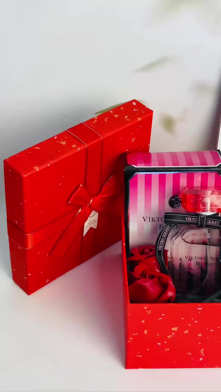 ✨ بوكس هدية فاخر ✨
عطر فيكتوريا سيكرت بومب شيل ويـاه كارت أنيق داخل بوكس هدية مميز 🎁💌
اختيار مثالي للهدايا ولمسة دلال راقية 🌹💖
ريحة أنثوية جذابة تخلي حضورج ما يُنسى 😍✨


**إذا كنت صاحب هذا الإعلان وتريد حذفه لأي سبب، رجاءا أرسل رسالة إلى الدعم الفني**