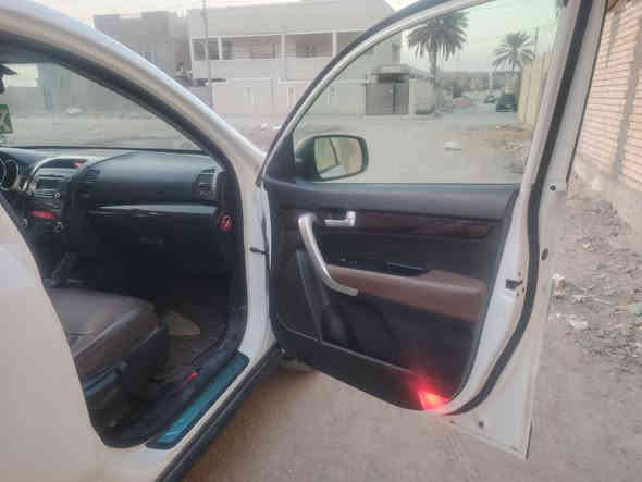 السلام عليكم سورنتو موديل 2011 خليجي وارد كويتي السياره فول مواصفات بنوراما كشنات جلد زراكات اماميه حساسات خلفيه كامره فور ويل سبعه راكب ثلاث قطع تبريد داخل عسلي السياره ماشيه 125 ألف كيلو حقيقي تمشي 120 تدك جرص رقم بغداد الدولي الجديد السياره جاهزه مكمله بيه صبغ قبق جنطه رش بدون معجون وحافه البنيد فقط السعر 161 ورقه وبيه مجال للاتصال ***********
