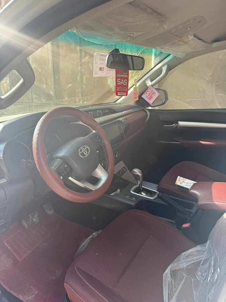 بيكم هايلوكس تي ار دي 6 سلندر كفاله عامه موديل 2020 رقم بصره تحويل مواصفاتها معروفه السعر 290 وبيها مجال كلش قليل 
***********
***********
موجود واتساب
