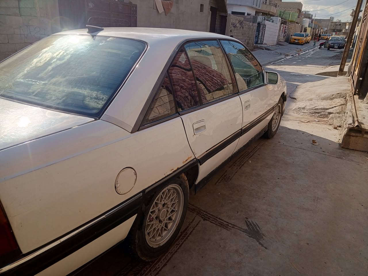 اوميكا 93 حجم 20كير ومحرك بشرط رقم اربيل سعر 32بيها مجال للشراي الاتصال ***********
