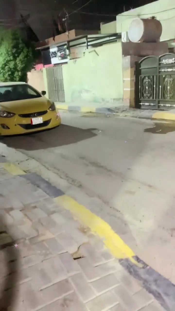 بيت بل كفائات العبيدي قريب على شارع 50.     مساحه 110 متر 65 سعر   ***********
