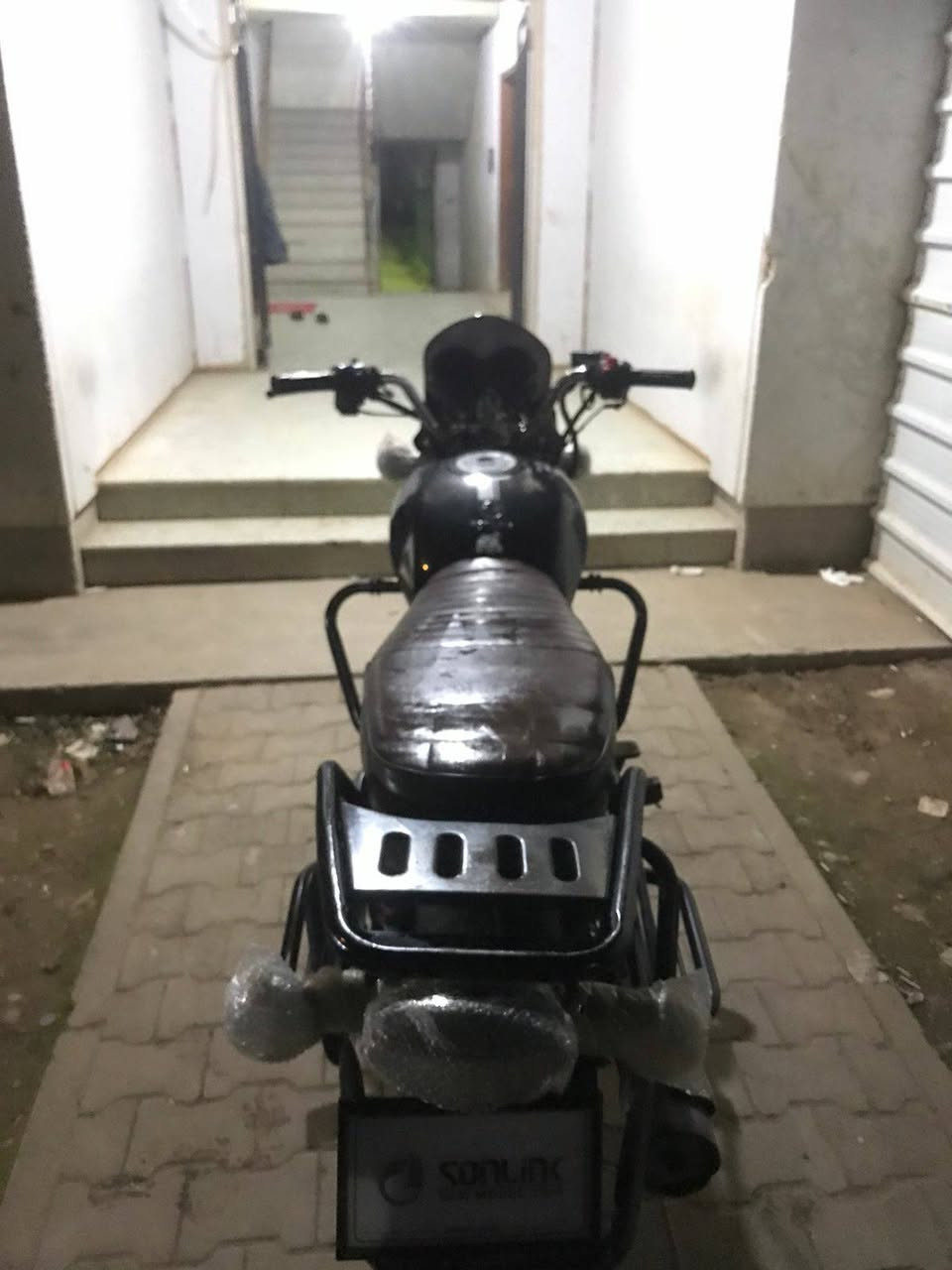 السلام عليكم
اخون درجه ديوان موديل 24 سونك الاصلي
مكينه 200 لون يخبل 
درجه اخت الزيور 
فقط عدد السرعه وكفه
ويردها قبق مال زنجيل فقط
درجه مكفول من كلشي
السعر مليون وميه
مكلف بالنشر. 
رقم صاحب الدرجه ***********
مكانها صلاح الدين مجمع الدور
