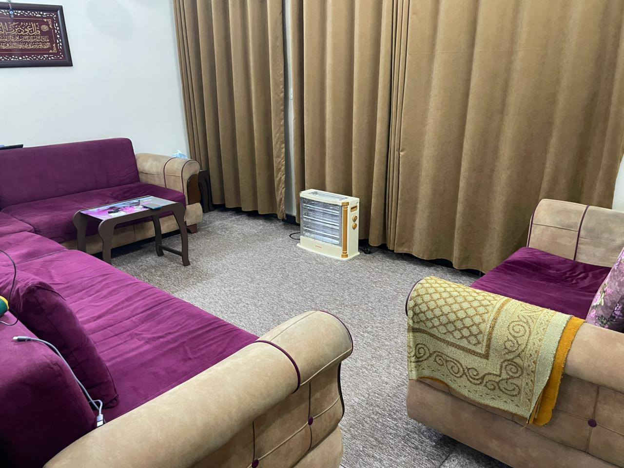 🌹السلام عليكم 🌹
✨ للبيع تخم 9 مقاعد ✨
🔥 نظيف ومرتب
🛋️ ينفتح جرباية (سرير)
📦 بي مخزن مريح
✔️ ويا كوشات جاهزة
💰 السعر: 250 ألف (قابل للتفاوض)
📍 المكان: حي الحسين – قرب مرطبات الريان
📩 للاستفسار أو الحجز راسلونا على الخاص وتدللون ❤️
***********
