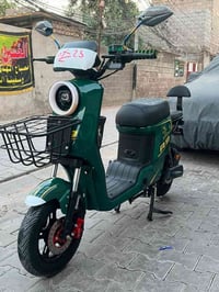 دراجه للبيع ار 9 حجم الباتري 32 صار شهر من مستعمله عنوان بغداد شعب ‭07...