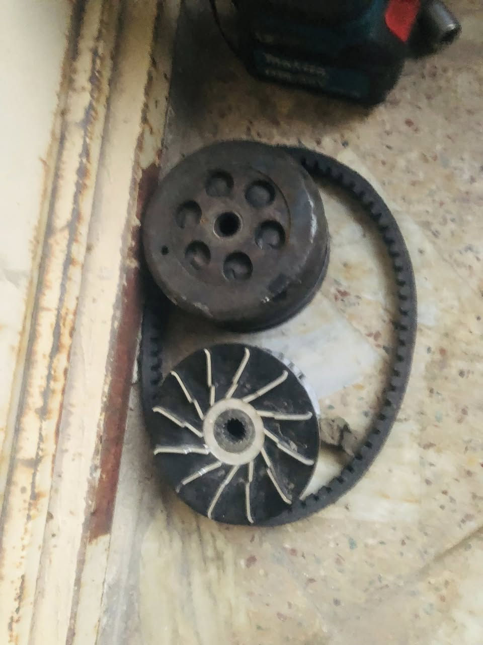 سلام عليكم
فشك ب٣٥
شاصي كامل ب٧٥ قفله
كلجات ب٣٠
مكاني بغداد لامين رقمي ***********
