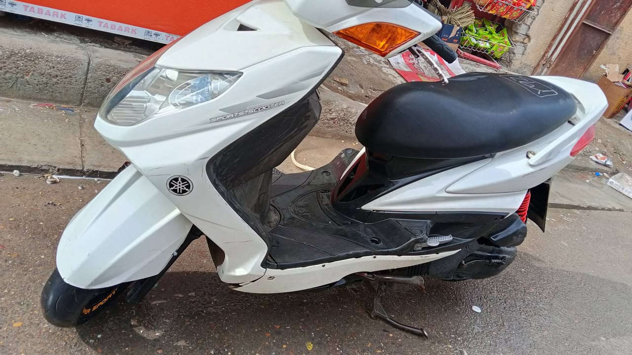 سلام عليكم دراجه سكنس فحل كوري ام طلاعات دراجه خير من الله اي نقص مابيها محرك مزود بلادي ياكل الكاع شلعه ومعدل سعرها 900 وبيها مجال مستعجل على بيعتها


**إذا كنت صاحب هذا الإعلان وتريد حذفه لأي سبب، رجاءا أرسل رسالة إلى الدعم الفني**