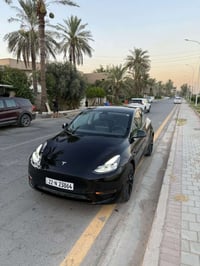 تسلا مودل Y 2024 ستاندرد بلس  للبيع السيارة ماشيه 21 الف مايل جاهزة بد...
