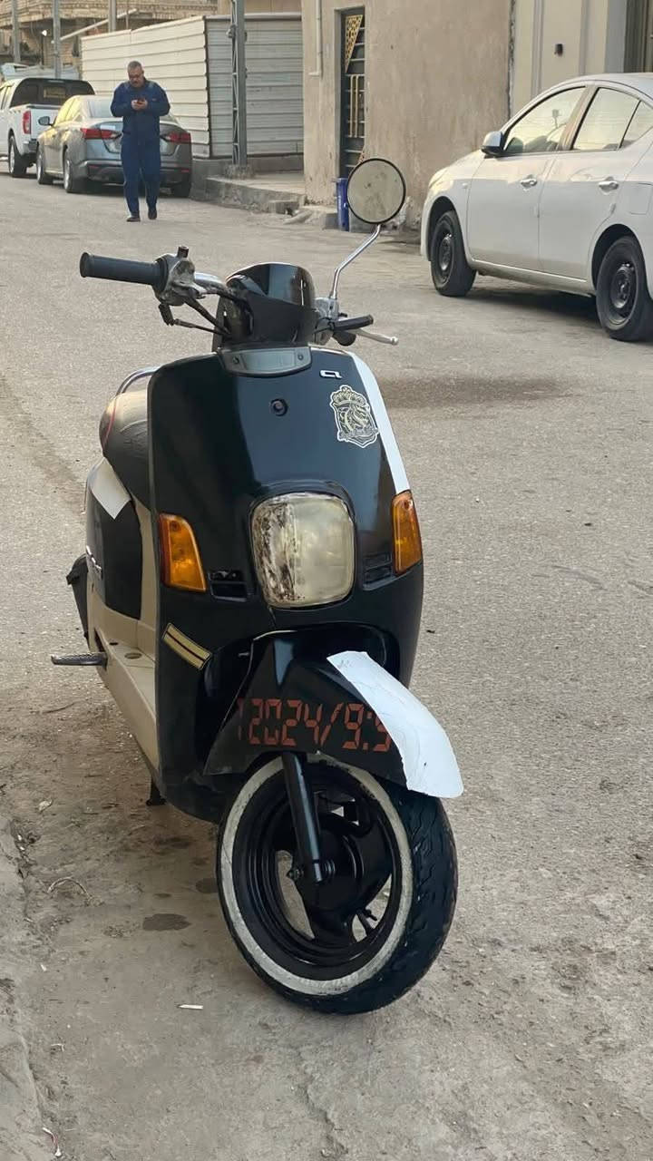 السلام عليكم دراجة بوليس
1-مفتوحه مبوشه 55🟥
2كهربائيات شغاله سلف اشاير لايت بك لايت سلف 
3دراجة حلوه نصيفه واحله من الصوره بهواي 
مكاني بصره جمهوريه 
4-بيع او مراوس بوليس 49 او ماكس عدلة او قجمة .
رايدها 750وبيهاًمجال وبيك خير وتدلل .
***********
