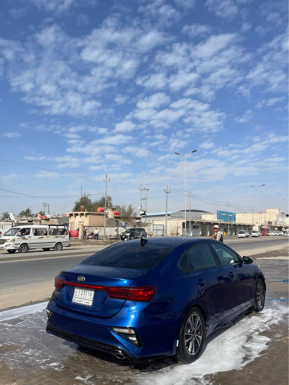 للبيع كيا فورتي مديل 2020 معوقين بصرة لون ازرق مكينه 2000 دوش ماشيه 70 السياره جديده حيل بعدهه ريحت الشركه بيهه ممتعوبه استخدام شخصي غرفتهه تخبل السياره داخله من امريكه كفاله وهنا بالعراق صار بيهه ضربه يم الايت الامامي ورجع بارد الجاملغ وتبدل البنيد جاهزه مكينه كير تبريد طخم تاير حته الحداده بعدهه مالت الشركه سنويه 2027 مواصفات تحكم استرين شاشه كار بلي كامره دواره 3 وضعيات قياده نورمال وسبورت ونضام ايكو السياره جاهزه للاخير سعرها 137 مكان السياره البصره حمدان وهاذه رقم راعيهه *********** البصرة, العراق
