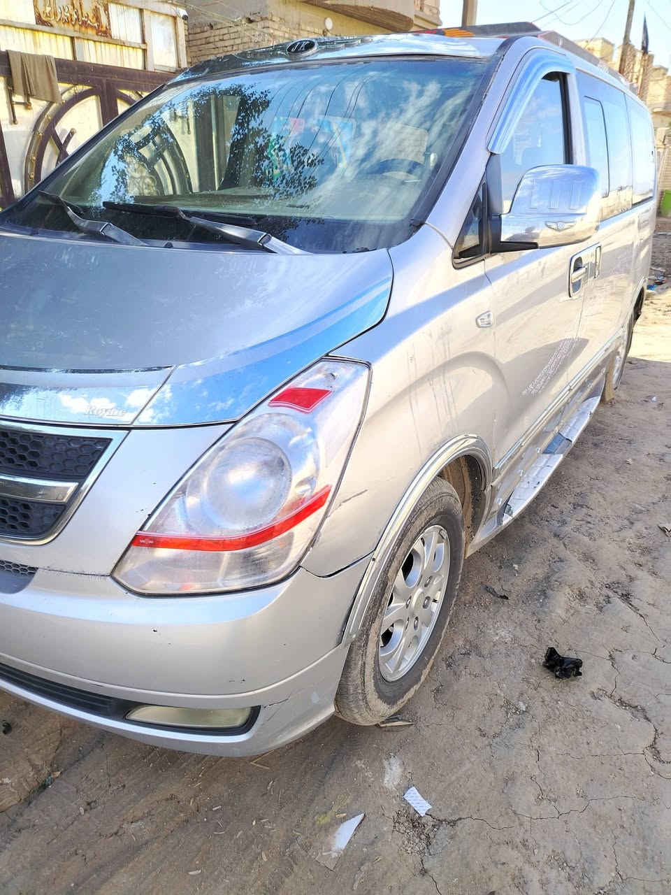 ستاركس ٨اصل مسكر كير عادي ٧نمر بصره مكفوله من ضربه وعيب شرعي سعره ١٣٠ وبيه حك جي سياره موجودة فى شطره ***********
