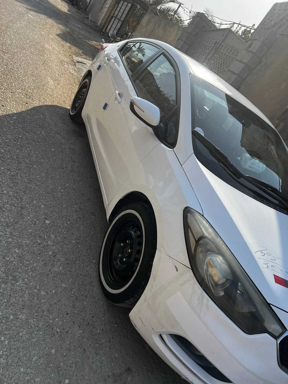 السلام عليكم كيا سيراتو 2014 خليجي موصفات تحكم استيرن جهتين كامرة اشارة مري مكينة وكير مكفولات ماشة 140 كم تبريد قطعتين سنوية ل 2029 السعر 116 وبيهة مجال الاستفسار *********** اتصال او وتساب
