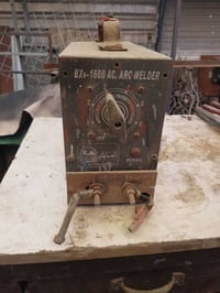 مكينة لحيم للبيع . بدون كيبلات -سعر  ٣٠  الف موبايل ٠٧٧٣٣٧٩٤٢٧٦ بغداد/...